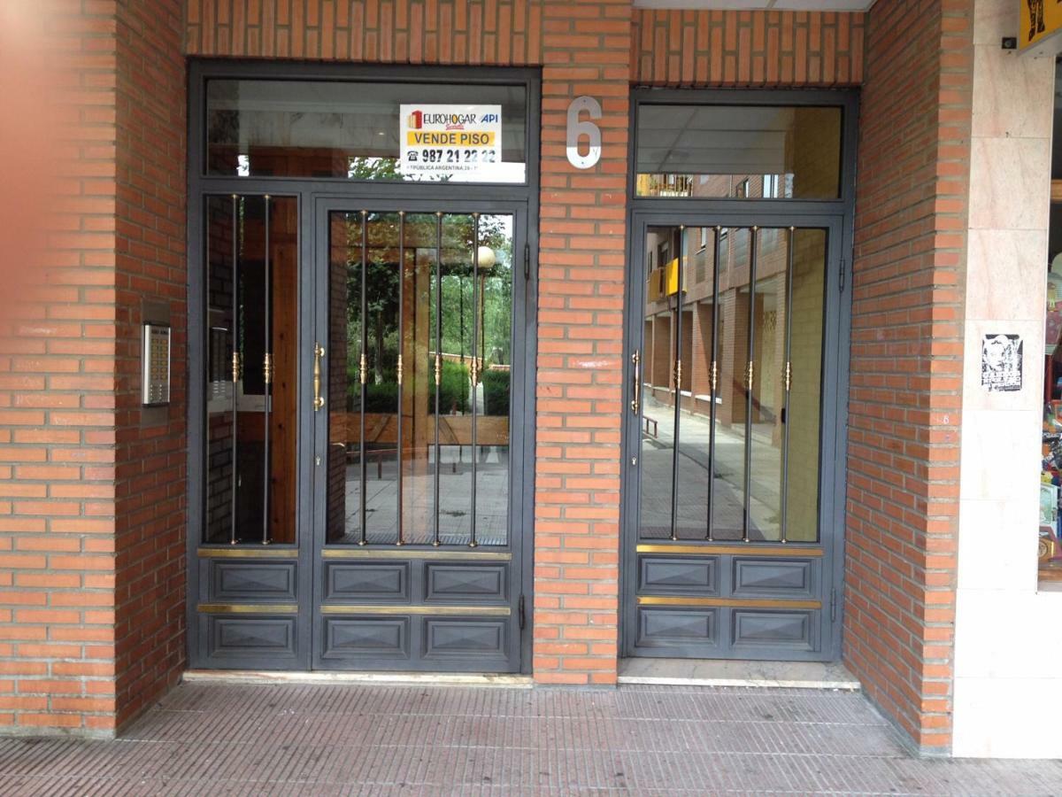 Ferienwohnung Piso León Exterior foto